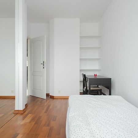 Shortstaypoland Wolnosc Varsóvia Exterior foto